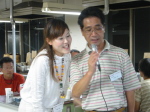 中国人講師と日本人生徒による中国語カラオケ熱唱